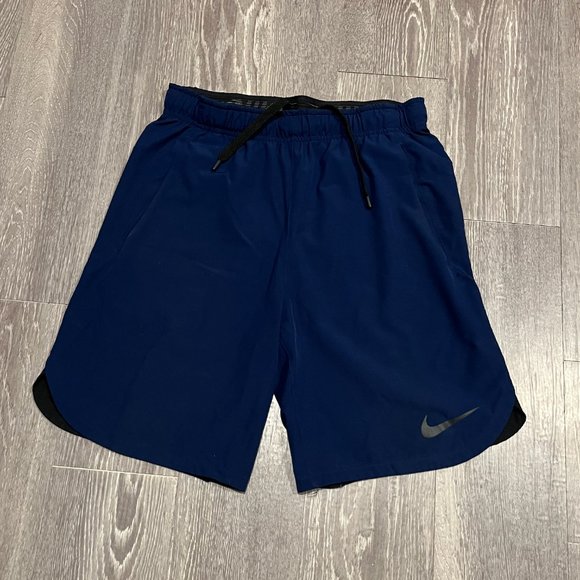Mens Nike Dri-Fit Training shorts - Picture 1 of 3